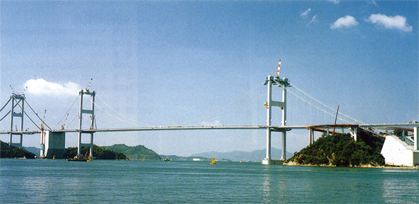 来島海峡第一大橋（工事中）